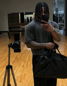 Instagram post by @dreveonn