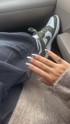 Instagram post by @eddyelize