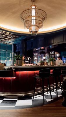 Instagram post by @eewb