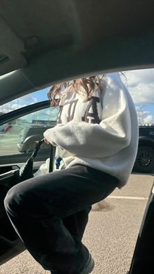 Instagram post by @ella.warrenx