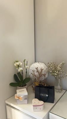 Instagram post by @ella.warrenx