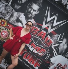 Instagram post by @emilymaeheller