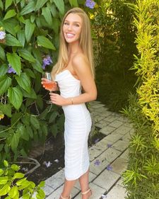 Instagram post by @emilypeachey_