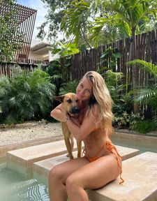 Instagram post by @emyjade.g