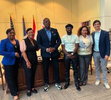 Instagram post by @eron.tv