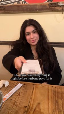 Instagram post by @evelynjuarezofficial