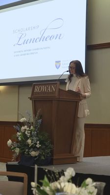 Instagram post by @gabi.greeneyes