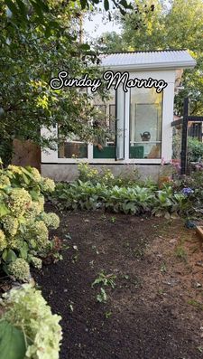 Instagram post by @gardenaddictz