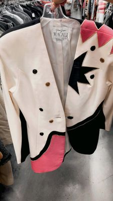 Instagram post by @goodgirlsthrift