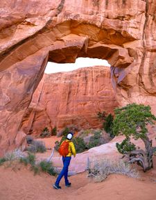 Instagram post by @gwynandami