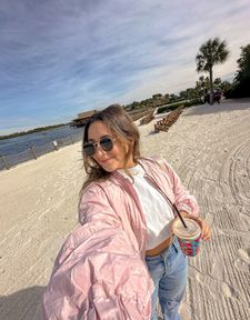 Instagram post by @happilyeverdanielle