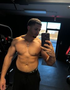 Instagram post by @harleyrgz