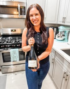 Instagram post by @hayleyscellar