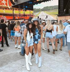 Instagram post by @heatherdemers