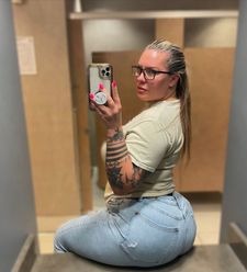 Instagram post by @hickchicsrock