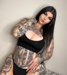 Instagram post by @hilli_xx