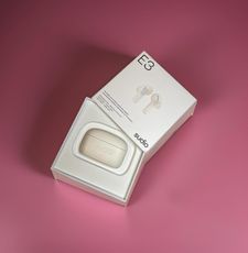 Instagram post by @hippykristen