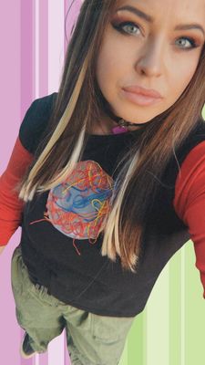 Instagram post by @hippykristen