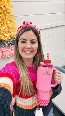 Instagram post by @hipsterartteacher