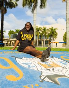 Instagram post by @hollywood.kayyyy