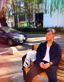 Instagram post by @hungryasskid