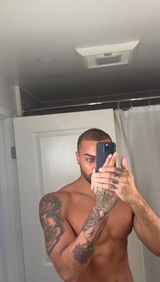 Instagram post by @iamcaseydandridge
