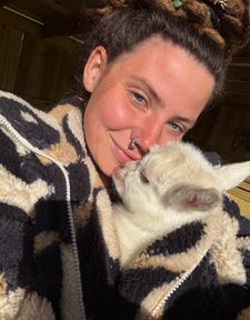 Instagram post by @indicaflower_