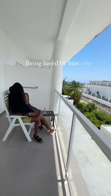 Instagram post by @itsashleynicolee_