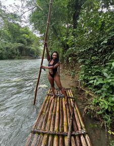 Instagram post by @itsashleynicolee_