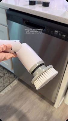 Instagram post by @itsshelbywright