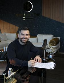 Instagram post by @jasonkhouse