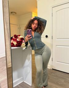 Instagram post by @jazirareign