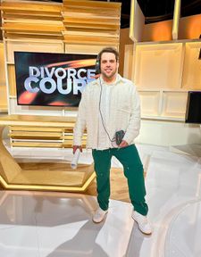 Instagram post by @jlinguinii