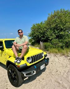 Instagram post by @jlinguinii