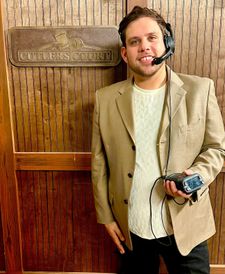 Instagram post by @jlinguinii