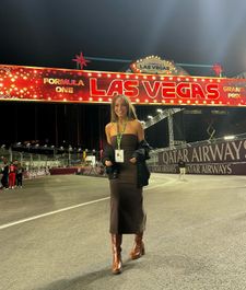 Instagram post by @joliesharpe