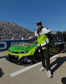 Instagram post by @jud3vill