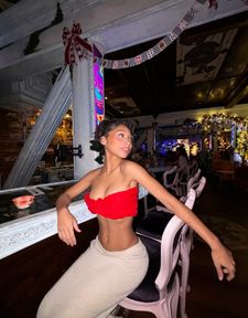 Instagram post by @kalenakellyr