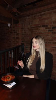 Instagram post by @karenchaiane