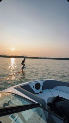 Instagram post by @kayla.wakeboard