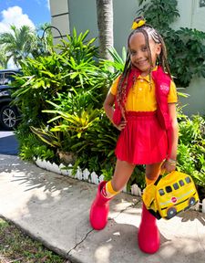 Instagram post by @lailanni_m