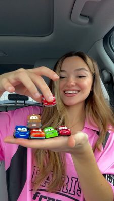 Instagram post by @laurynsquyres