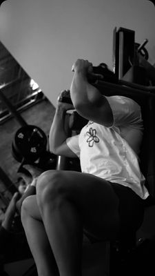 Instagram post by @legdaydaddy