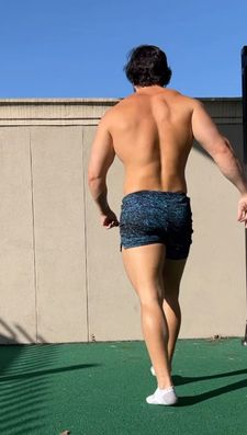 Instagram post by @legdaydaddy