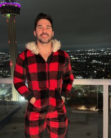 Instagram post by @legdaydaddy