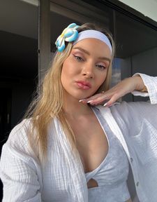 Instagram post by @leightonca