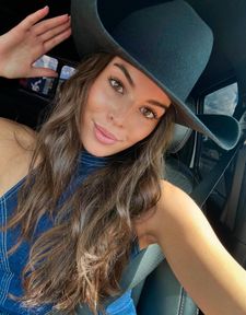 Instagram post by @lilybauer