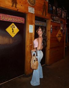 Instagram post by @littlemisssunshinneee