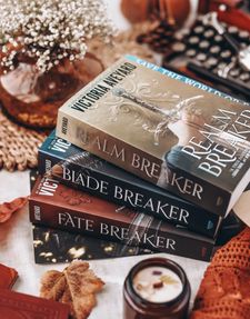 Instagram post by @lostinbookworld
