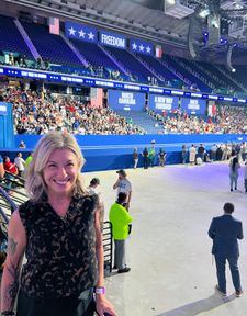 Instagram post by @lruettimann